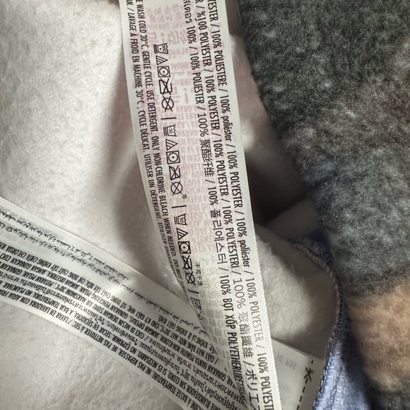 Disney Marie 1/4 Zip Fleece
Top for Adults - The Aristocats size 1X - Picture 5 of 16